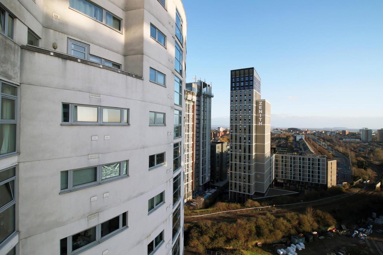 The Skyline - Luxury City Centre Flat With Designated Parking Cardiff Luaran gambar