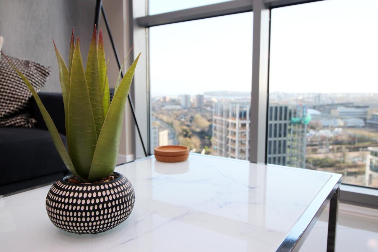 The Skyline - Luxury City Centre Flat With Designated Parking Cardiff Luaran gambar