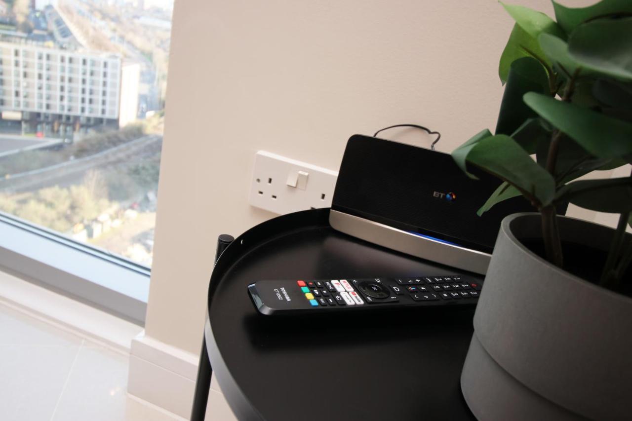 The Skyline - Luxury City Centre Flat With Designated Parking Cardiff Luaran gambar